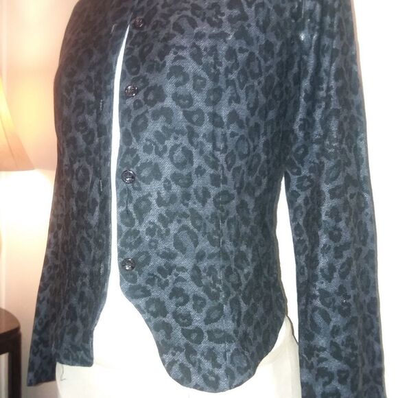 Button up blouse/ jacket - Picture 2 of 4